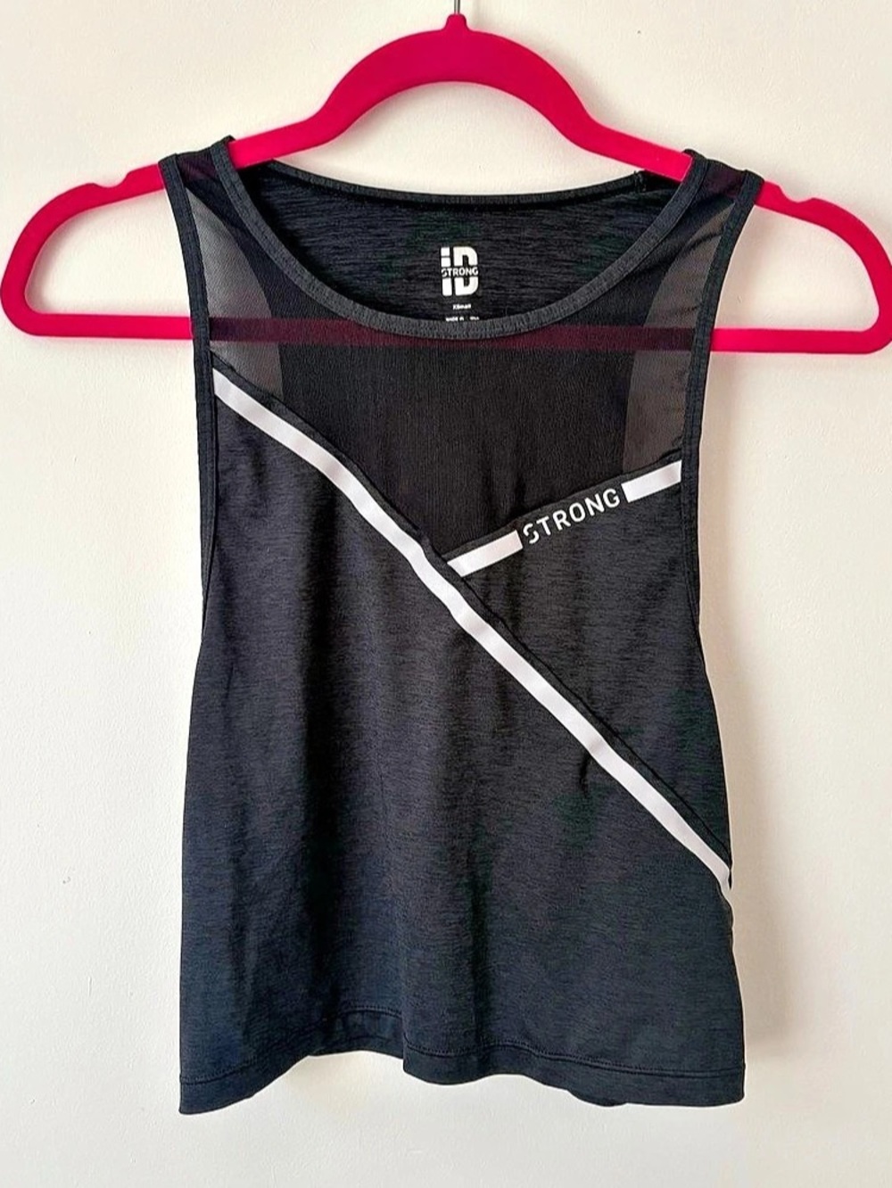 STRONG iD by Zumba Black Mesh Panel Crop Workout Tank with Reflective Tape XS
